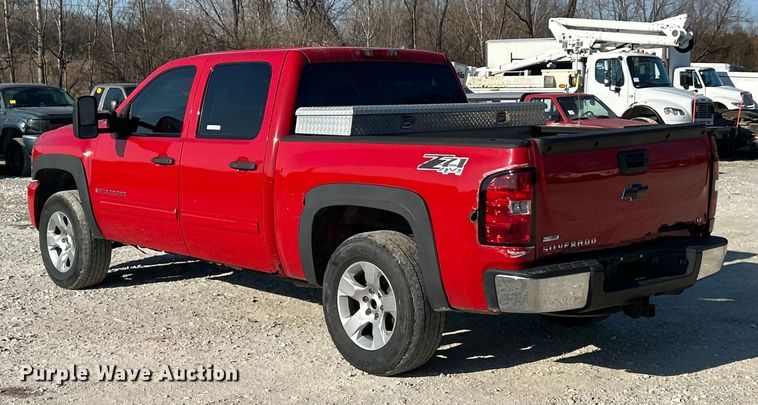 image for item ET6982 2009 Chevrolet  Silverado 1500 LT Crew Cab pickup truck