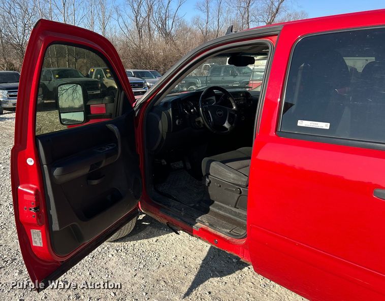 image for item ET6982 2009 Chevrolet  Silverado 1500 LT Crew Cab pickup truck