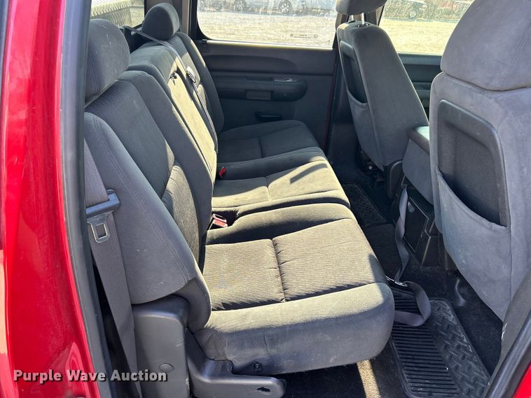 image for item ET6982 2009 Chevrolet  Silverado 1500 LT Crew Cab pickup truck