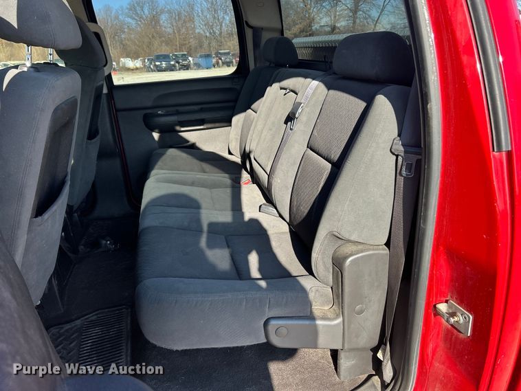 image for item ET6982 2009 Chevrolet  Silverado 1500 LT Crew Cab pickup truck