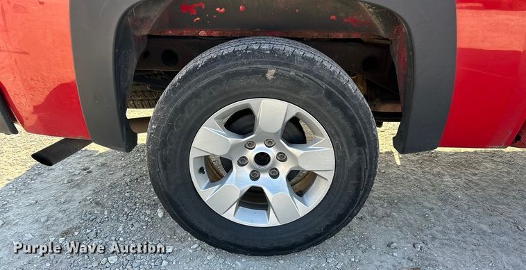 image for item ET6982 2009 Chevrolet  Silverado 1500 LT Crew Cab pickup truck