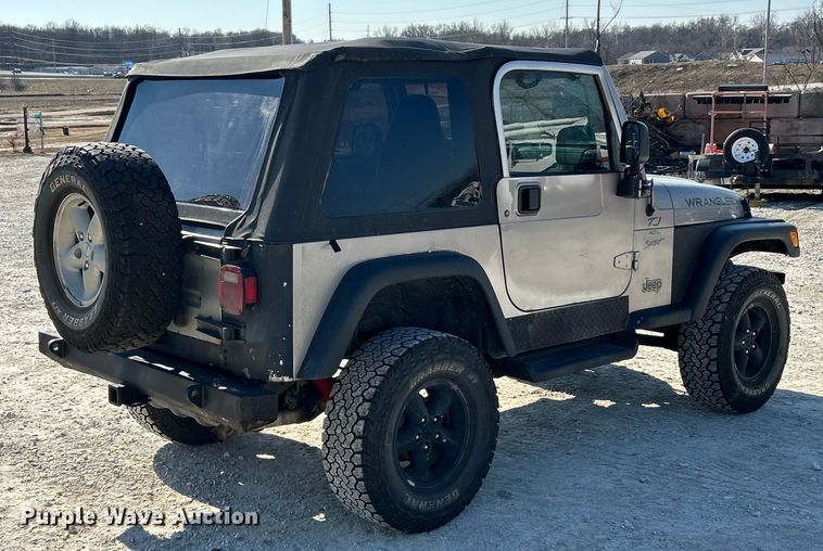 image for item ET6983 2001 Jeep Wrangler Sport SUV