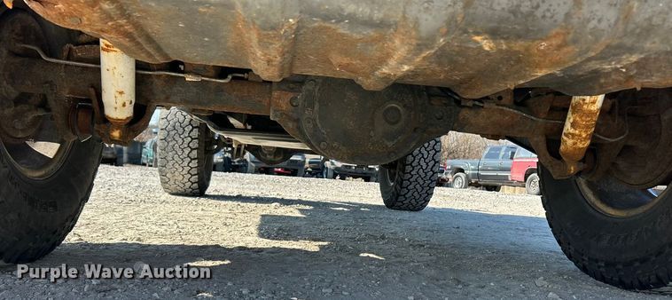 image for item ET6983 2001 Jeep Wrangler Sport SUV