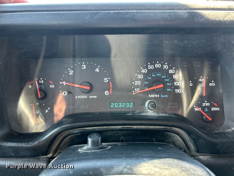 image for item ET6983 2001 Jeep Wrangler Sport SUV