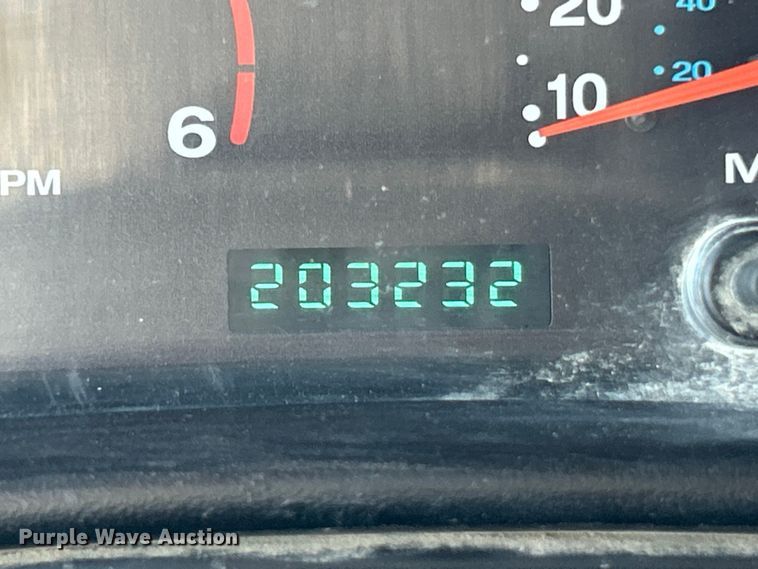 image for item ET6983 2001 Jeep Wrangler Sport SUV