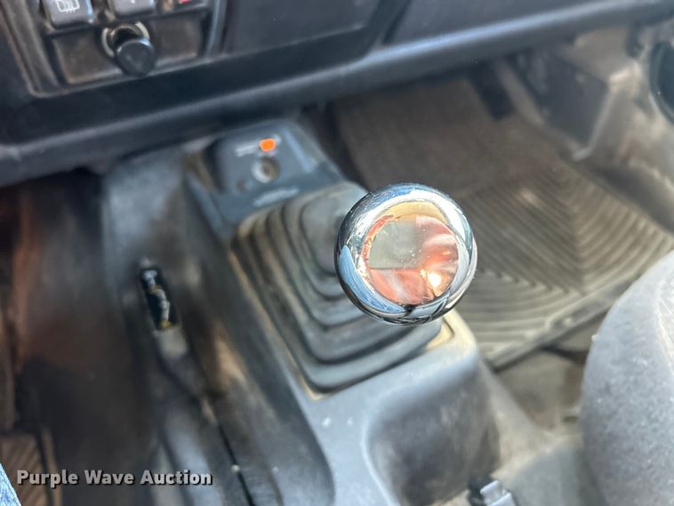 image for item ET6983 2001 Jeep Wrangler Sport SUV