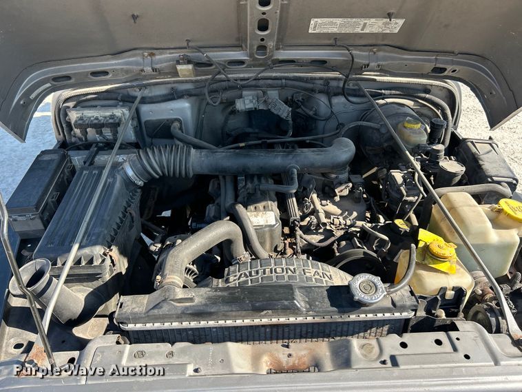 image for item ET6983 2001 Jeep Wrangler Sport SUV