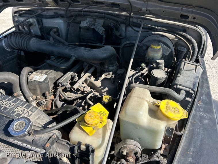 image for item ET6983 2001 Jeep Wrangler Sport SUV