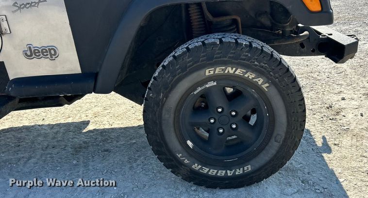 image for item ET6983 2001 Jeep Wrangler Sport SUV