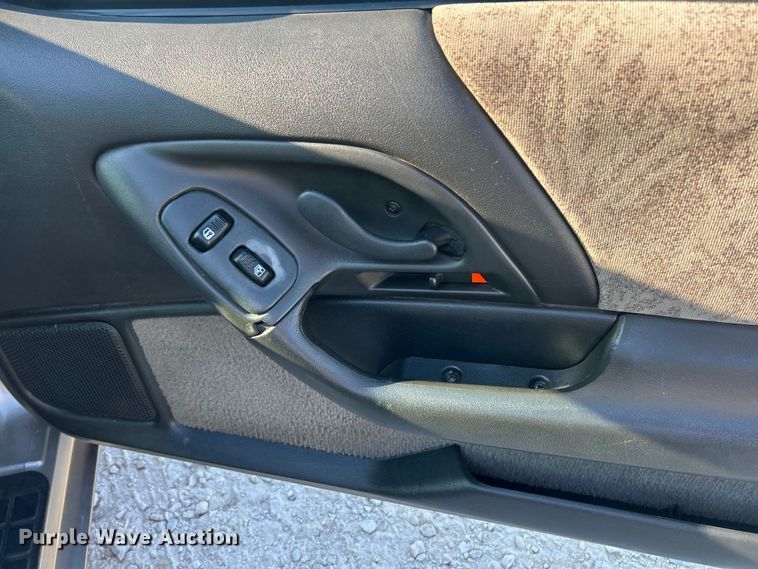 image for item ET6984 2001 Chevrolet Camaro 