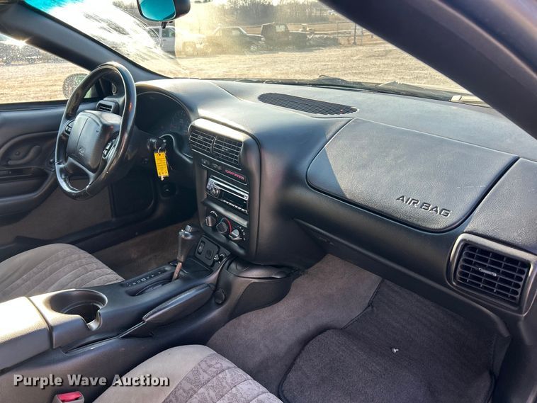 image for item ET6984 2001 Chevrolet Camaro 