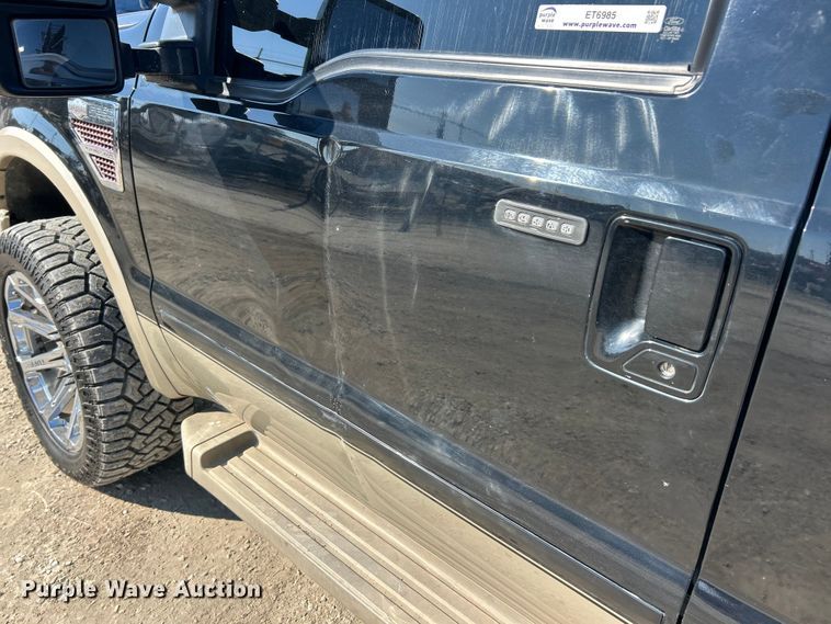 image for item ET6985 2008 Ford F250 Super Duty Crew Cab pickup truck