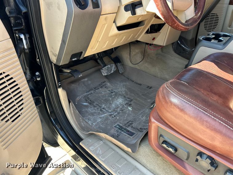 image for item ET6985 2008 Ford F250 Super Duty Crew Cab pickup truck