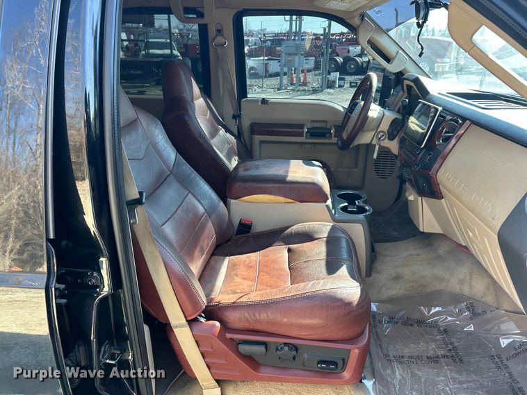 image for item ET6985 2008 Ford F250 Super Duty Crew Cab pickup truck