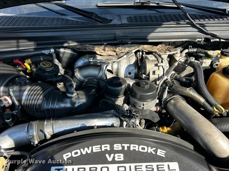 image for item ET6985 2008 Ford F250 Super Duty Crew Cab pickup truck