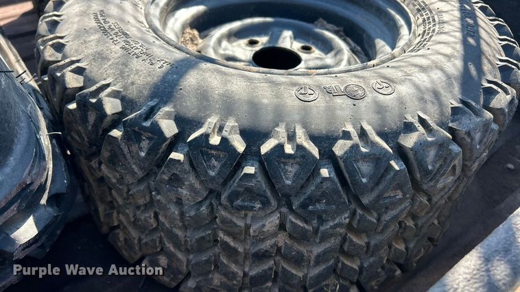 image for item ET6986 Kubota RTV-X900 utility vehicle