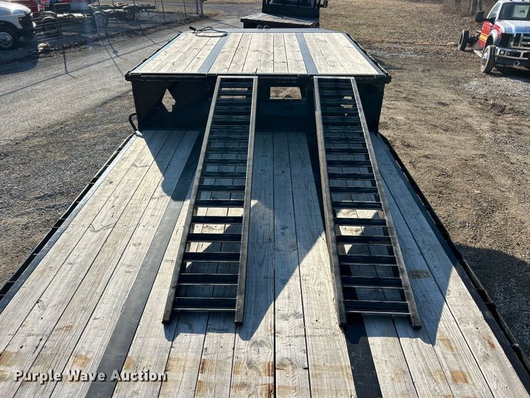 image for item ET6989 2022 Road Clipper Enterprises Diamond C equipment trailer