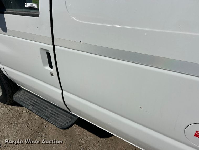 image for item ET6990 2012 Ford E250 Super Duty utility van