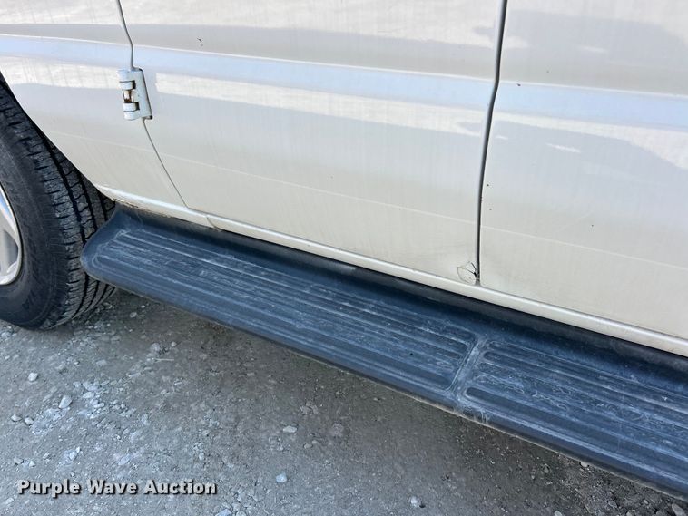 image for item ET6990 2012 Ford E250 Super Duty utility van