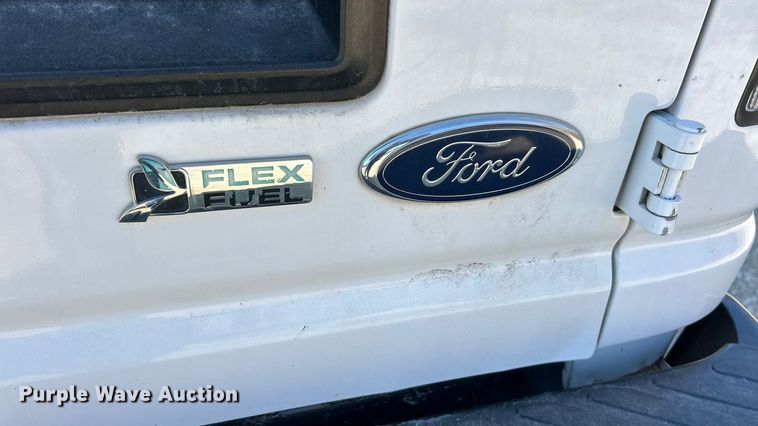 image for item ET6990 2012 Ford E250 Super Duty utility van