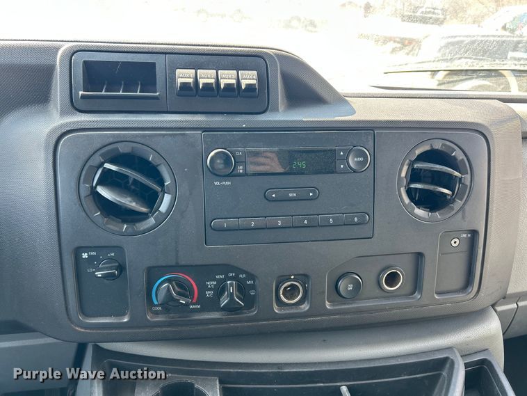 image for item ET6990 2012 Ford E250 Super Duty utility van