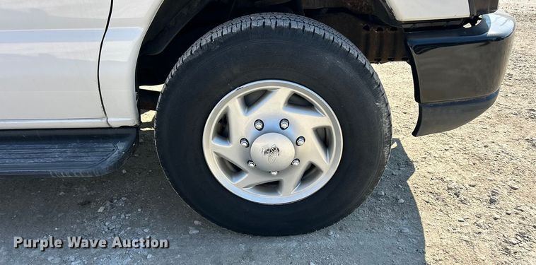 image for item ET6990 2012 Ford E250 Super Duty utility van