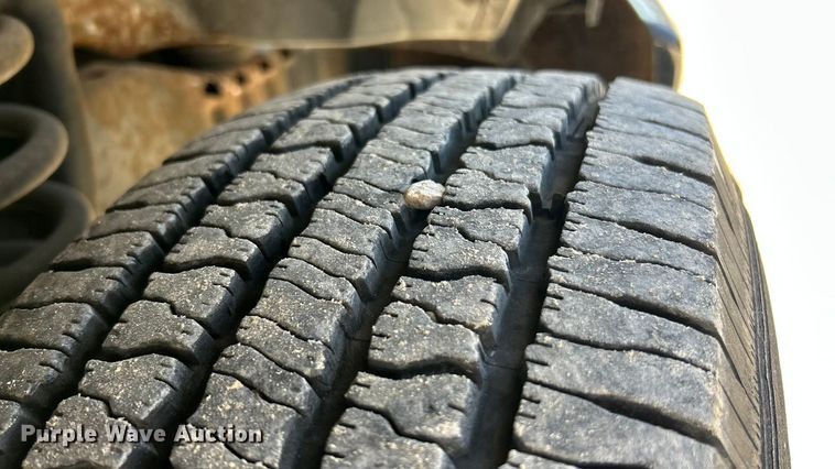 image for item ET6990 2012 Ford E250 Super Duty utility van