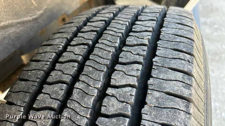 image for item ET6990 2012 Ford E250 Super Duty utility van