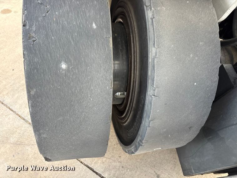 image for item EU0271 2018 UniCarriers PF110YLP forklift