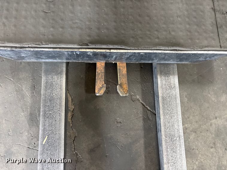 image for item EU0272 2016 Crown SP4050-30 order picker