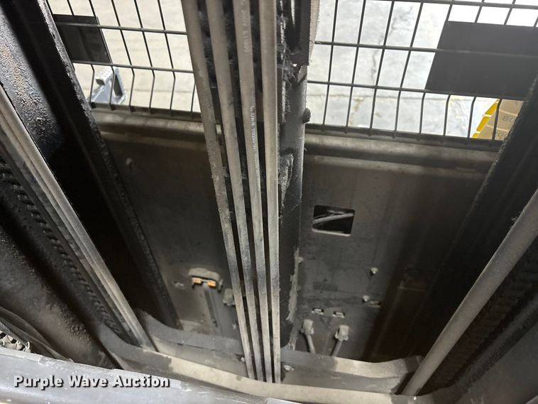 image for item EU0272 2016 Crown SP4050-30 order picker