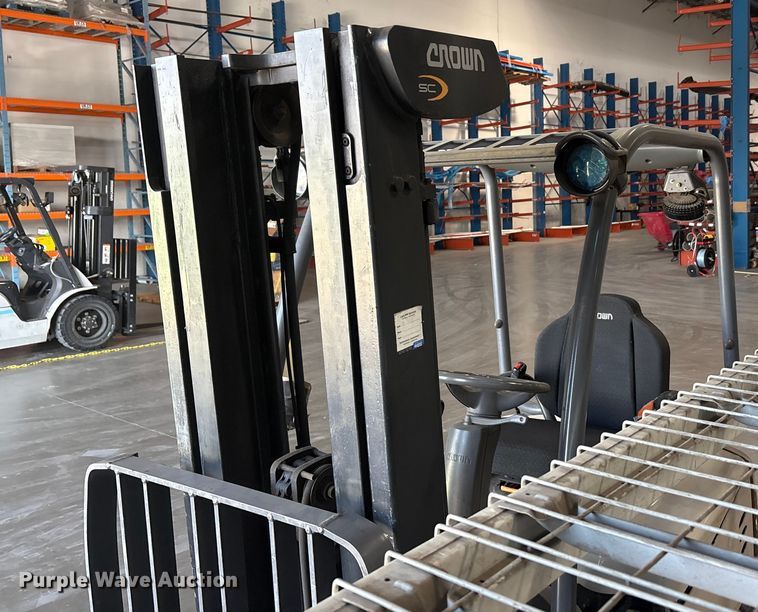 image for item EU0276 2017 Crown SC5225-35 forklift