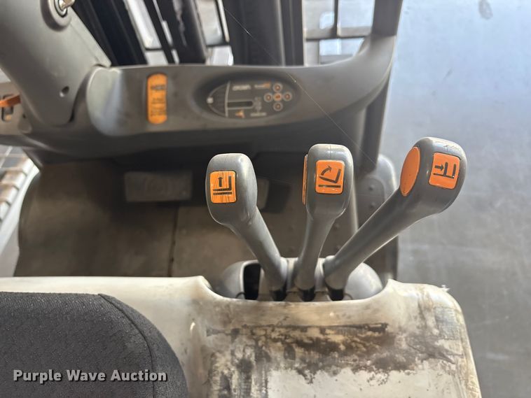 image for item EU0276 2017 Crown SC5225-35 forklift