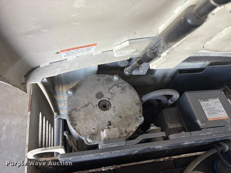 image for item EU0276 2017 Crown SC5225-35 forklift