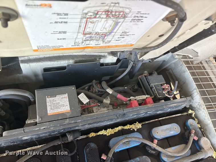 image for item EU0276 2017 Crown SC5225-35 forklift