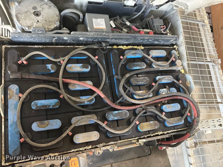 image for item EU0276 2017 Crown SC5225-35 forklift