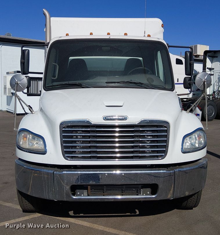 image for item EU2605 2014 Freightliner M2 delivery truck