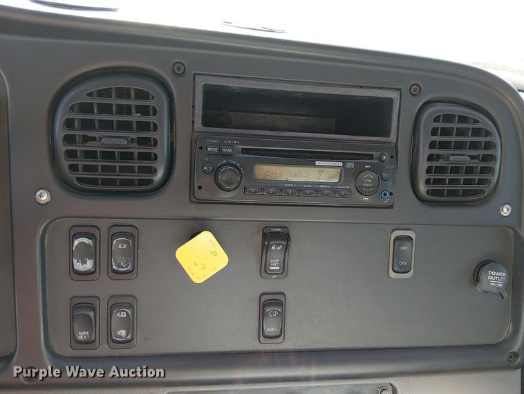 image for item EU2605 2014 Freightliner M2 delivery truck