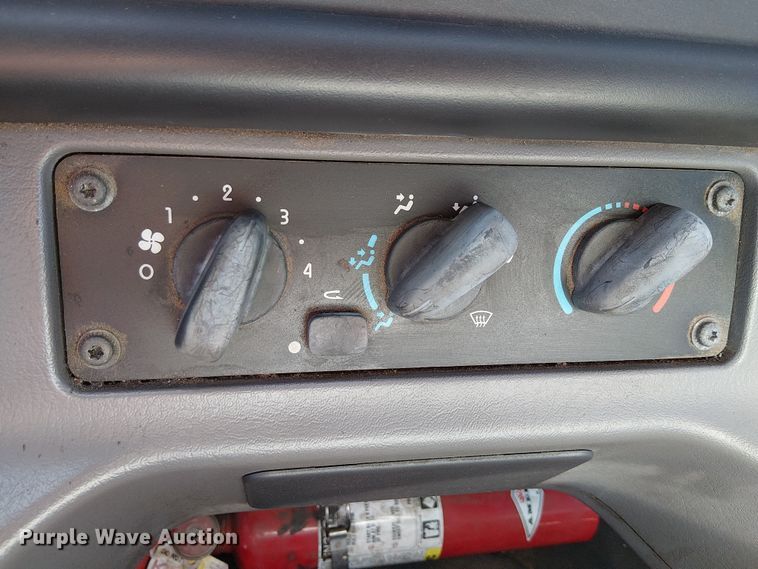 image for item EU2605 2014 Freightliner M2 delivery truck