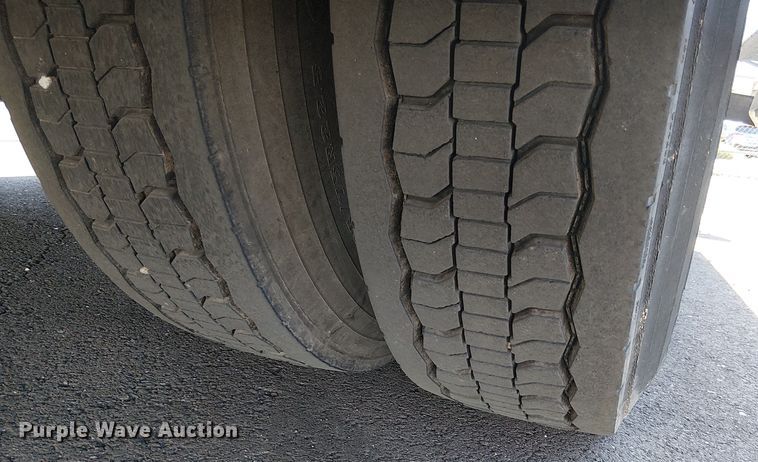 image for item EU2605 2014 Freightliner M2 delivery truck