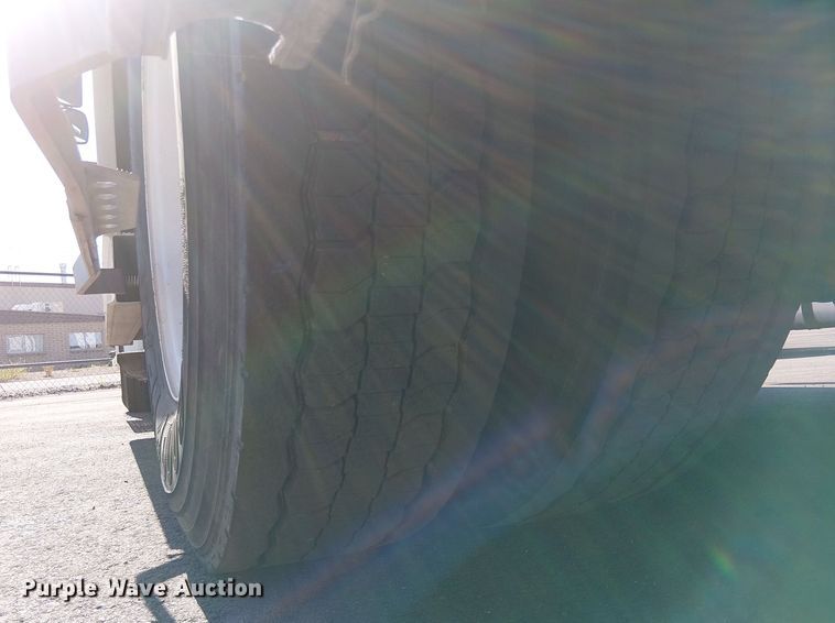 image for item EU2605 2014 Freightliner M2 delivery truck