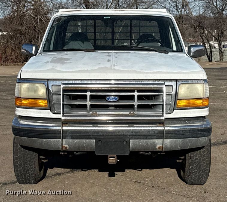 image for item EU4098 1995 Ford F250 Ext. Cab flatbed pickup truck