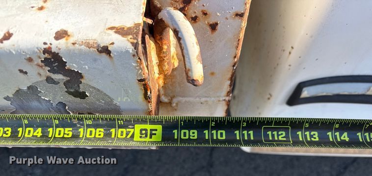 image for item EU4098 1995 Ford F250 Ext. Cab flatbed pickup truck