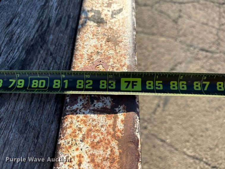 image for item EU4098 1995 Ford F250 Ext. Cab flatbed pickup truck