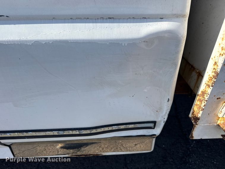 image for item EU4098 1995 Ford F250 Ext. Cab flatbed pickup truck