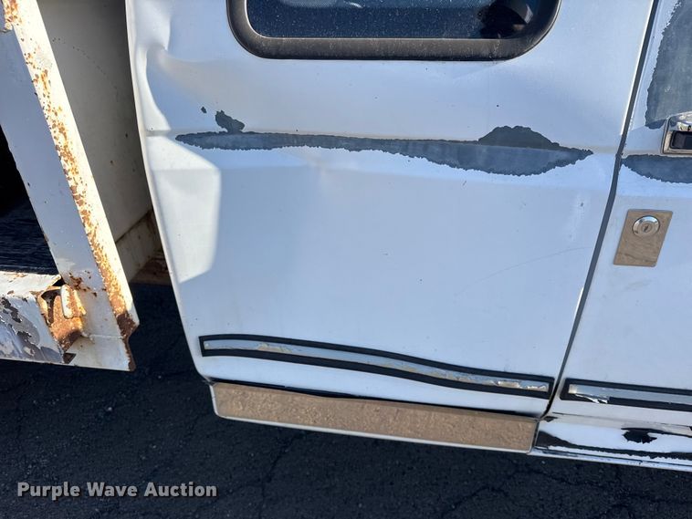 image for item EU4098 1995 Ford F250 Ext. Cab flatbed pickup truck