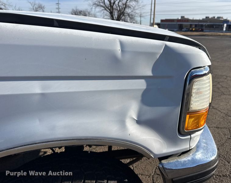 image for item EU4098 1995 Ford F250 Ext. Cab flatbed pickup truck