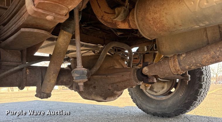 image for item EU4098 1995 Ford F250 Ext. Cab flatbed pickup truck