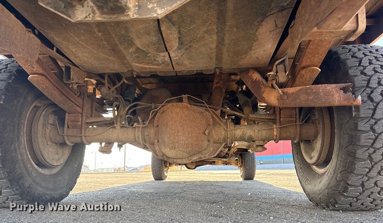 image for item EU4098 1995 Ford F250 Ext. Cab flatbed pickup truck