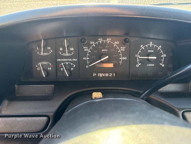 image for item EU4098 1995 Ford F250 Ext. Cab flatbed pickup truck